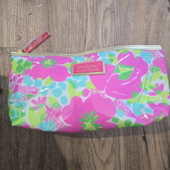 Lilly Pulitzer Handbags - COPY - Lilly Pulitzer Floral Cosmetic Bag